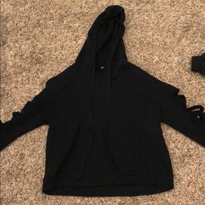 Alo Hoodie with slits on the sleeves